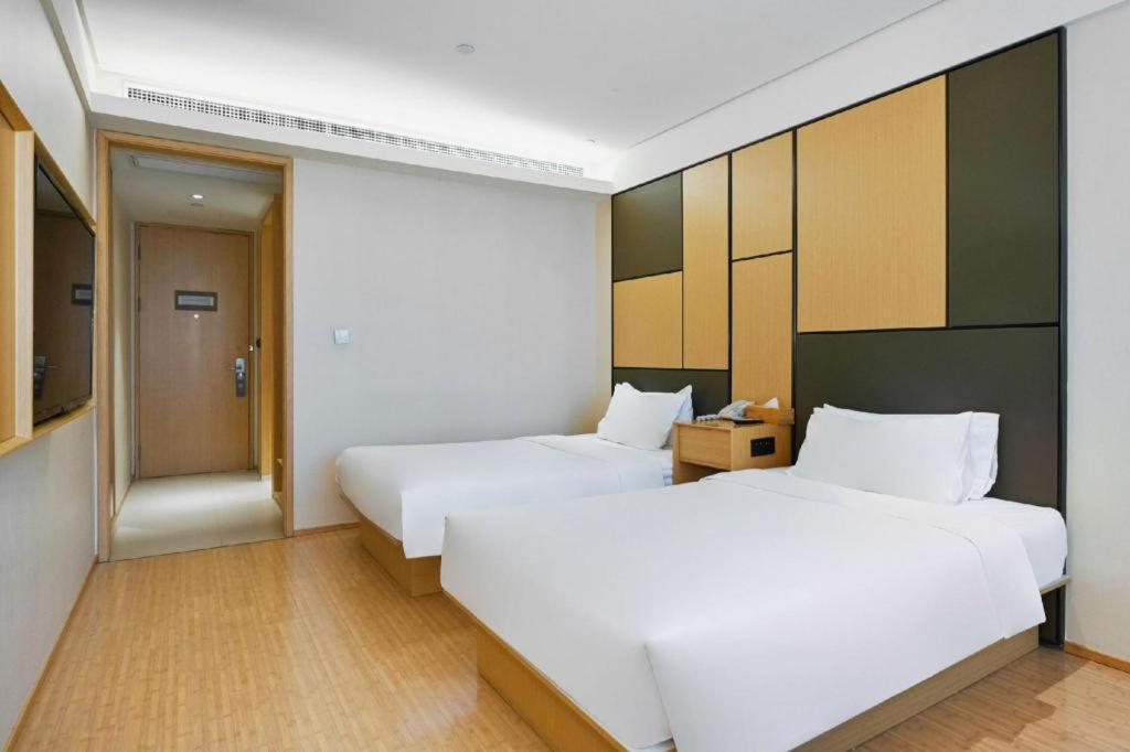 Ji Hotel Shanghai Hongqiao Yan'An XI Road Exterior photo