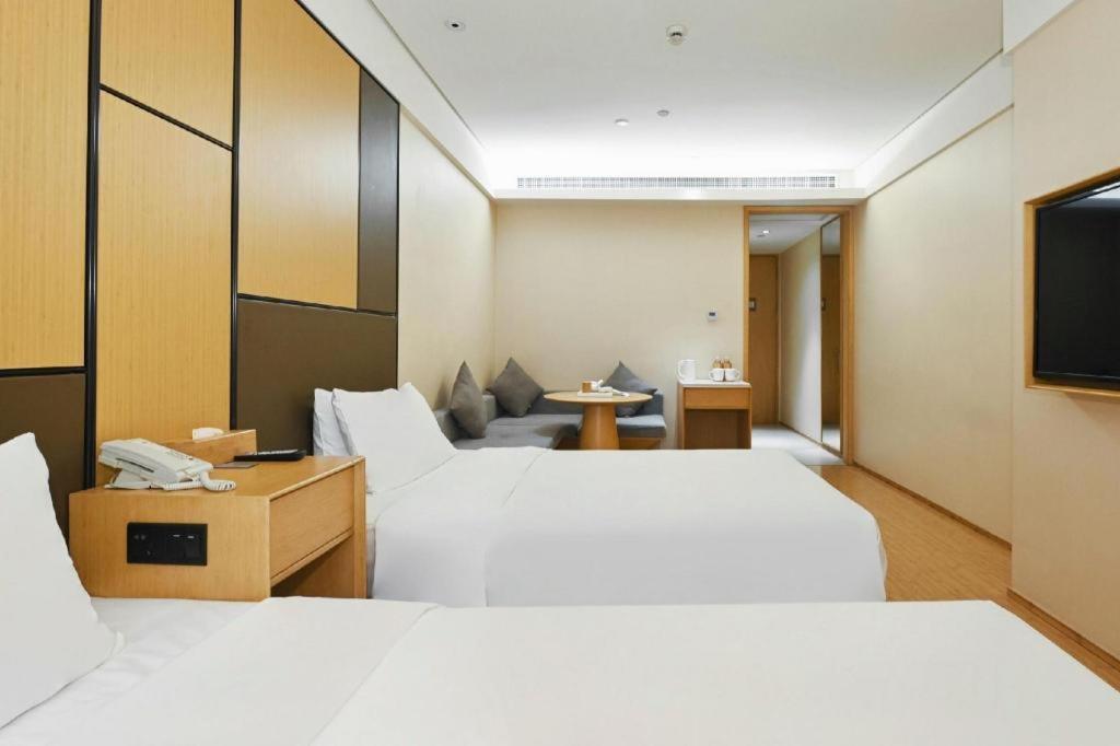Ji Hotel Shanghai Hongqiao Yan'An XI Road Exterior photo