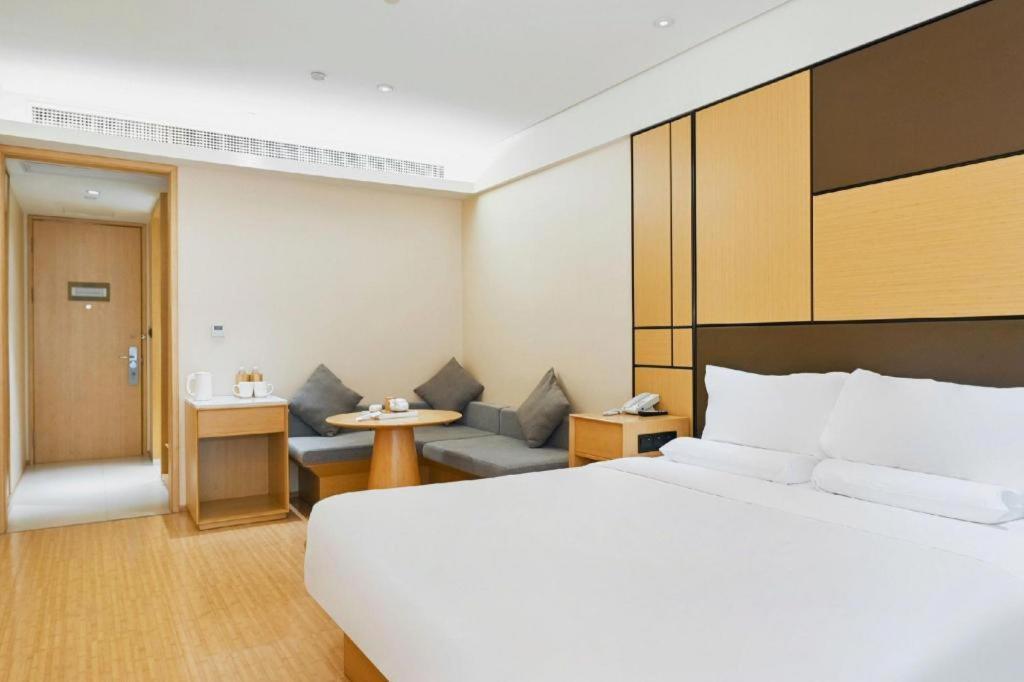 Ji Hotel Shanghai Hongqiao Yan'An XI Road Exterior photo