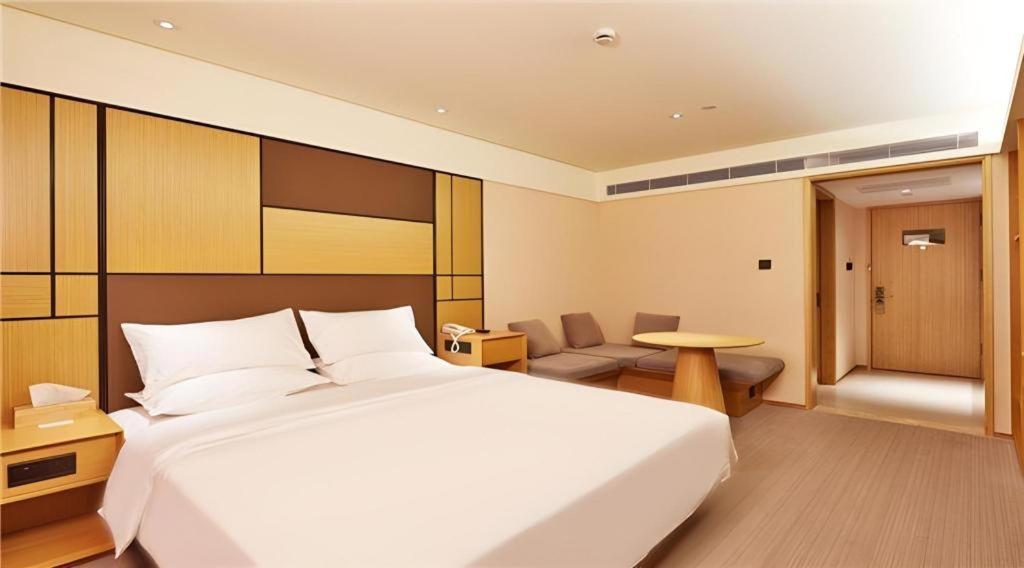 Ji Hotel Shanghai Hongqiao Yan'An XI Road Exterior photo