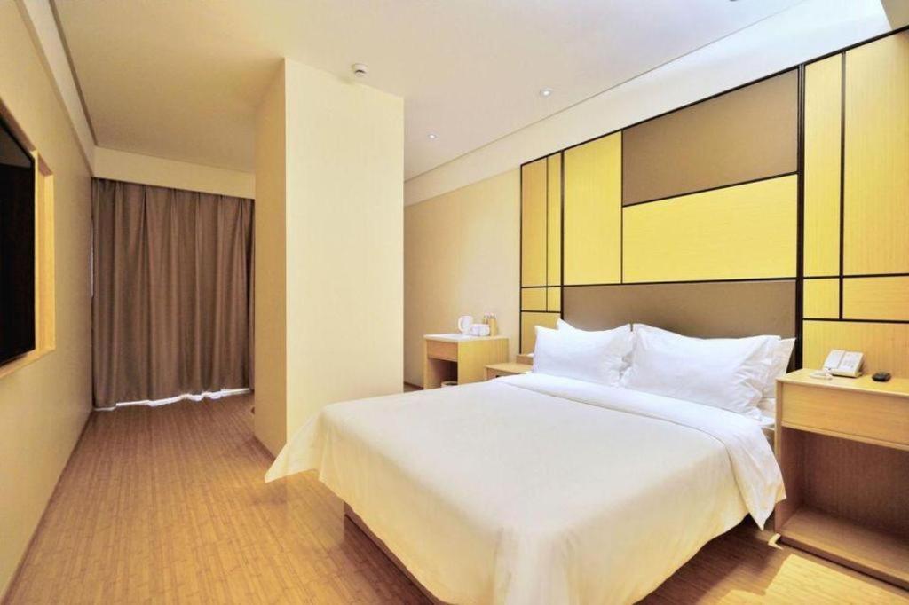 Ji Hotel Shanghai Hongqiao Yan'An XI Road Exterior photo